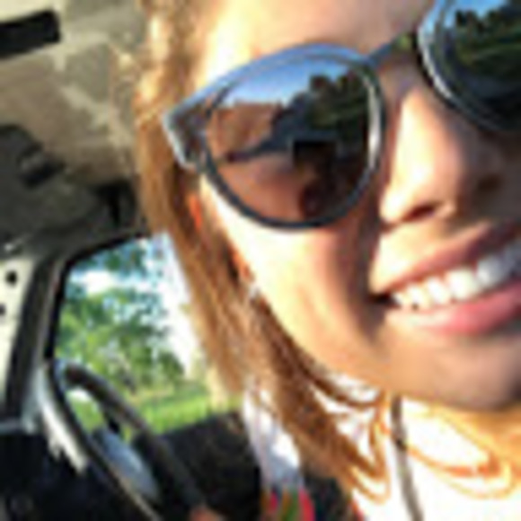 Meet your Posher, Jennifer - Picture 1 of 1